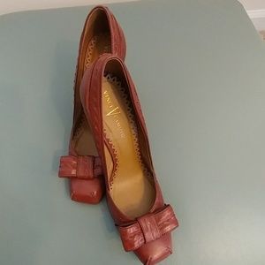 Vince Camuto pumps